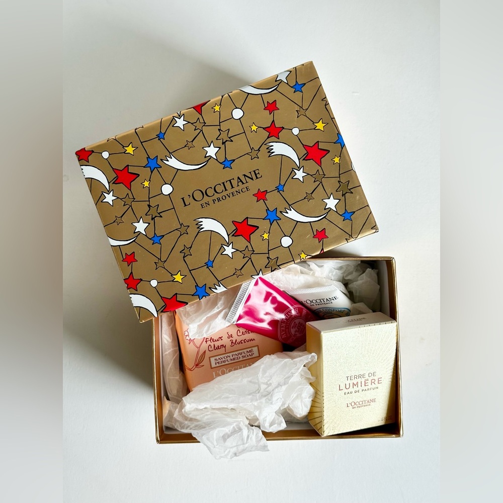 L'OCCITANE Holiday Gift Box 6PC Bath & Body Set [New in Box] - Picture 3 of 3